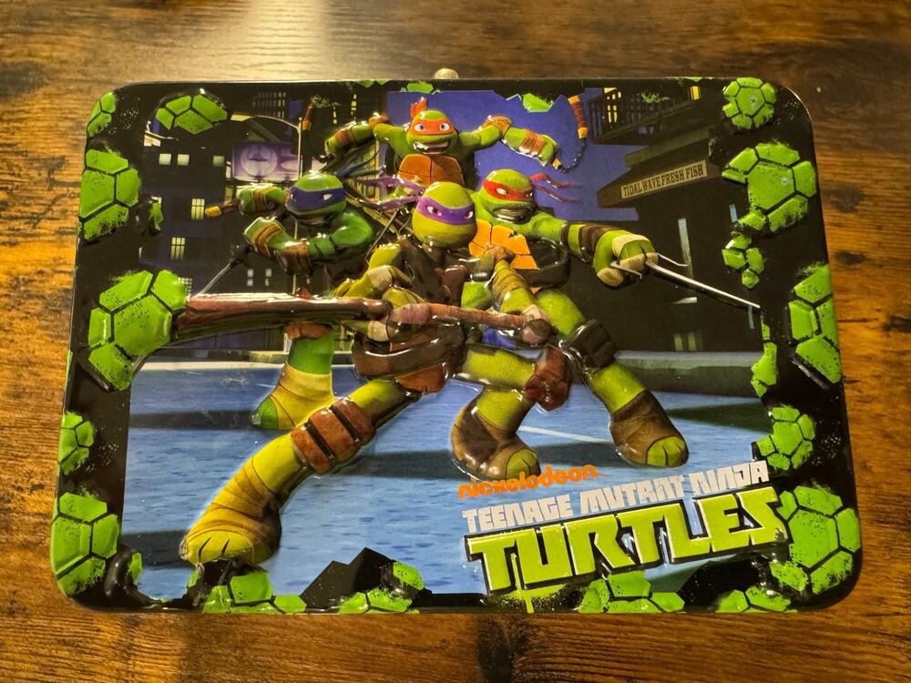 Nickelodeon Teenage Mutant Ninja Turtles 3D Tin Lunch Box W/48 Piece Puzzle READ